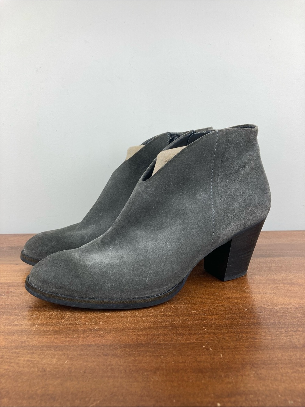 Paul Green Delgado Ankle Boot Gray Suede Block Heel Women’s Size 7.5 Pre-Owned.
